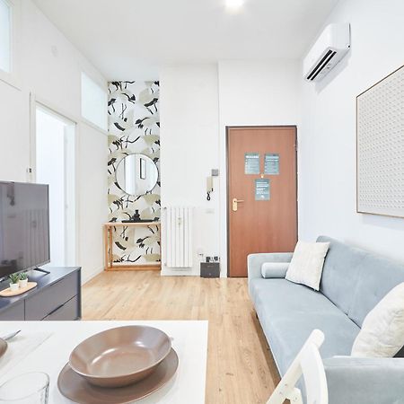 Spacious Flat Close To Fondazione Prada & Metro Milano Exteriör bild
